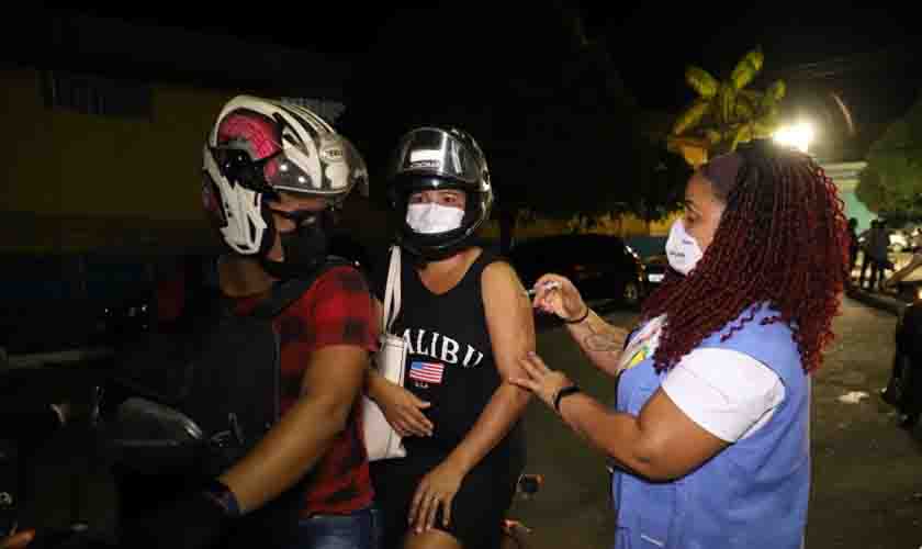 Sexta edição do drive-thru da vacinação contra a Covid-19 é realizada com sucesso em Porto Velho