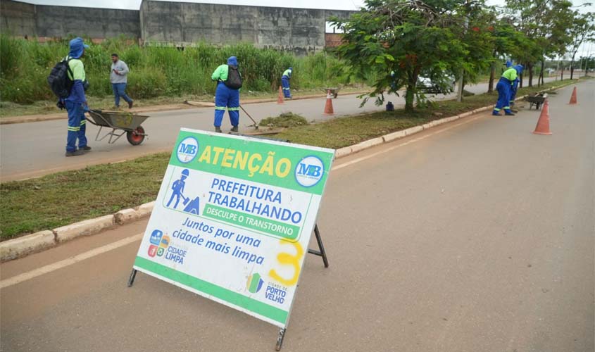 Limpeza urbana avança em vias, praças e feiras de Porto Velho