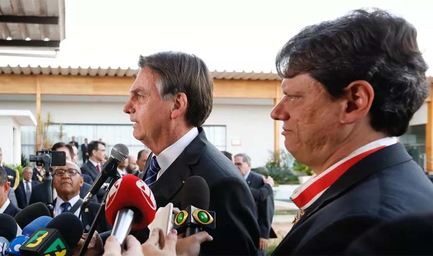 Nunca tivemos um idiota tão completo no poder