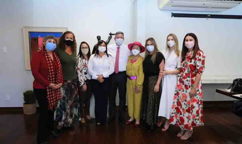 Deputadas buscam apoio para aprovar projeto que reserva vagas para mulheres no Legislativo  