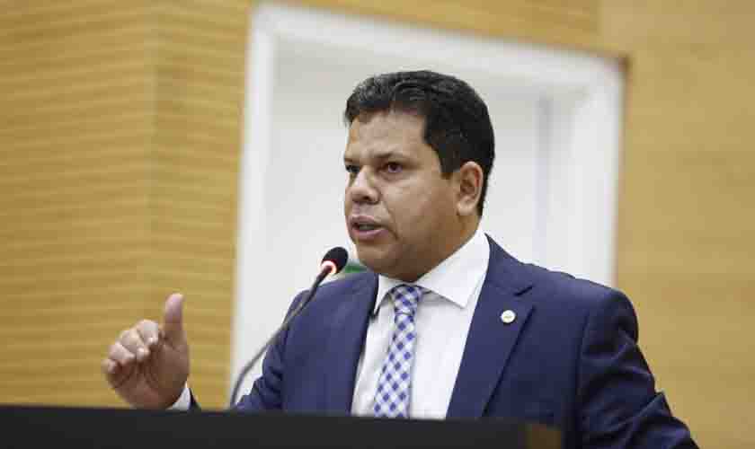 Projeto de Lei do dep. Jair Montes sobre Pobreza Menstrual que está em tramitação é elogiado por parlamentar do Amazonas