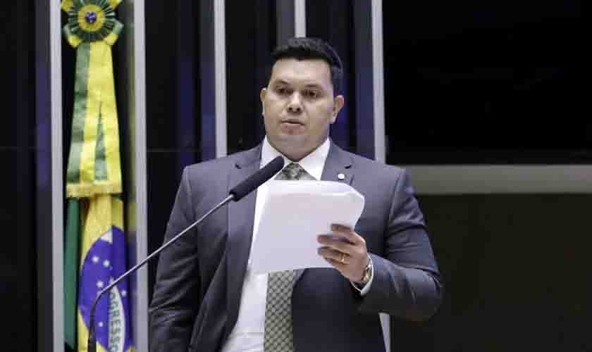 Câmara conclui votação de MP que altera cargos em comissão do Poder Executivo  
