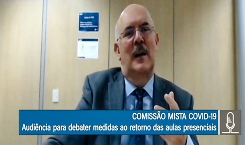 Educação libera R$ 525 milhões para 'possível retorno às aulas' na pandemia 