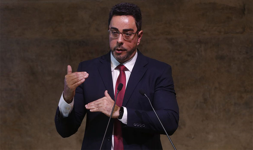 TRF2 aplica pena de censura a Bretas por superexposição em eventos