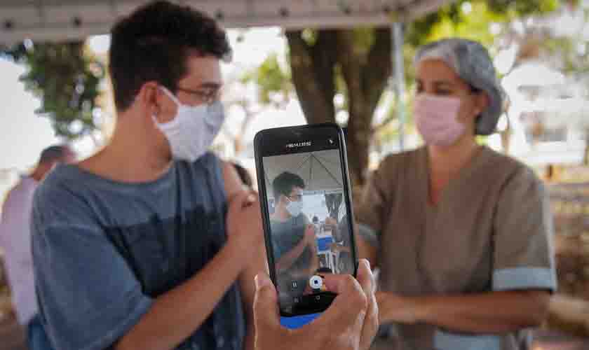 Sociedade Brasileira de Pediatria defende vacinação em adolescentes