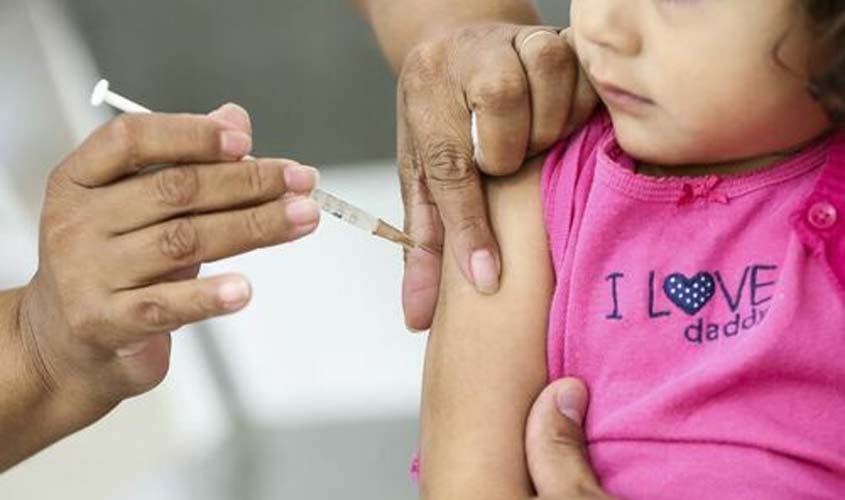  32 mil bebês e crianças devem vacinar contra poliomielite na cidade