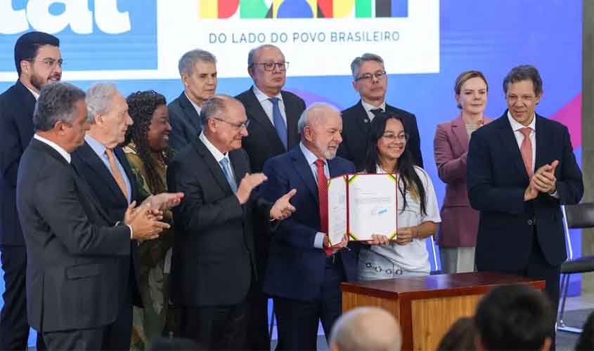 Lula sanciona lei contra adultização de crianças nas redes