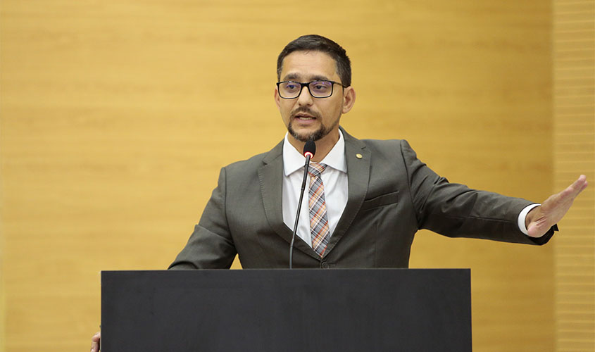 Deputado Anderson parabeniza bancada federal e destaca atuação da Fenaspen 