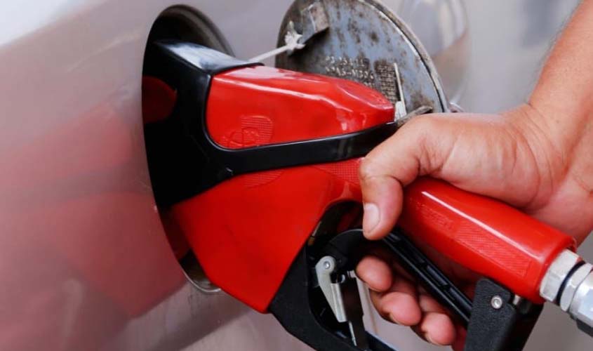 Operação do governo de Rondônia fiscaliza postos de combustíveis com prática de preços abusivos em Porto Velho