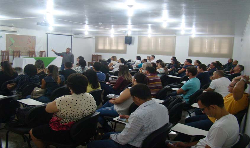 Governo de Rondônia capacita profissionais da educação para atender alunos com transtorno do déficit de atenção com hiperatividade