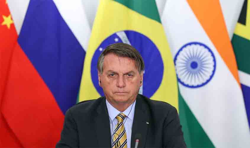 Bolsonaro: Brasil divulgará lista de importadores de madeira ilegal