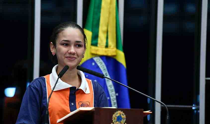 Vereadora eleita destaca sua participação no Programa Jovem Senador em 2019  