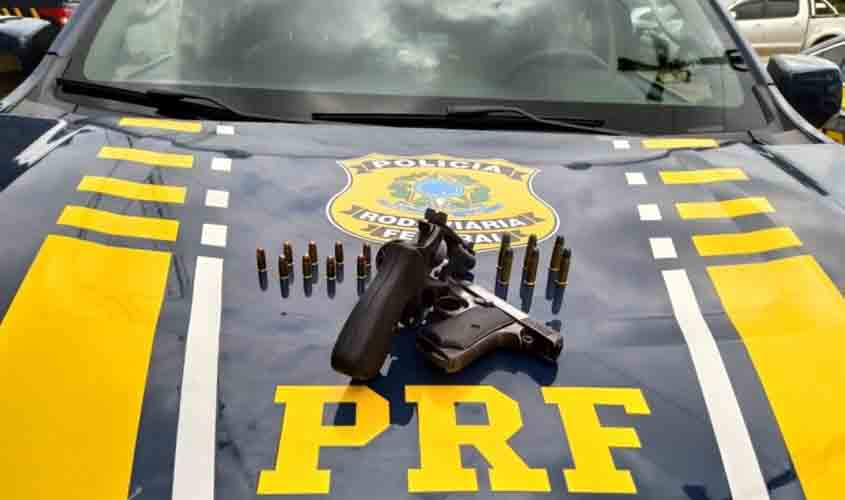 Em Porto Velho, PRF apreende duas armas de fogo