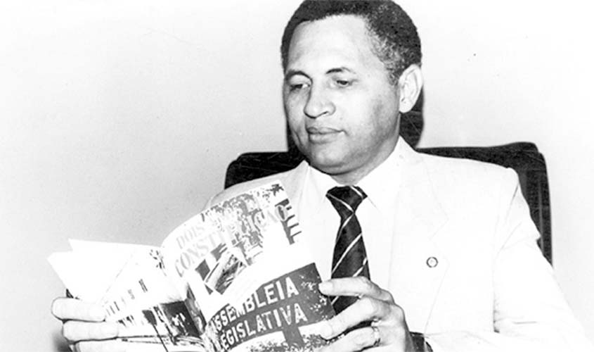 O DIA NA HISTÓRIA 17 DE NOVEMBRO!