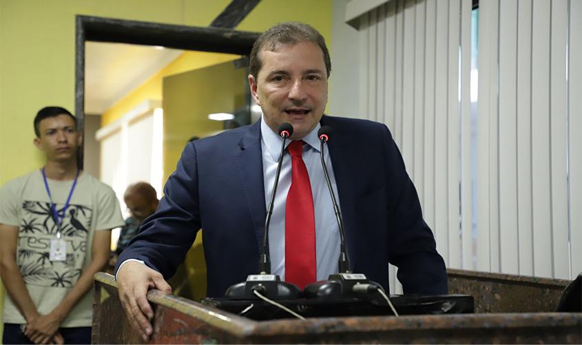 Prefeito recebe título de Cidadão Honorário na Câmara dos Vereadores