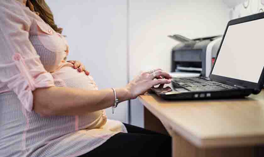 Senado aprova antecipação do salário-maternidade para grávidas em home office, durante a pandemia