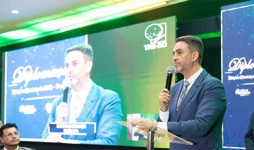 Aprovado aumento de salário para prefeito Léo Moraes, Vice Magna dos Anjos, secretários e adjuntos 