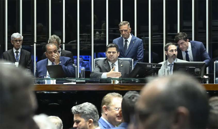 Senado aprova redução de pena de condenados pelo 8/1