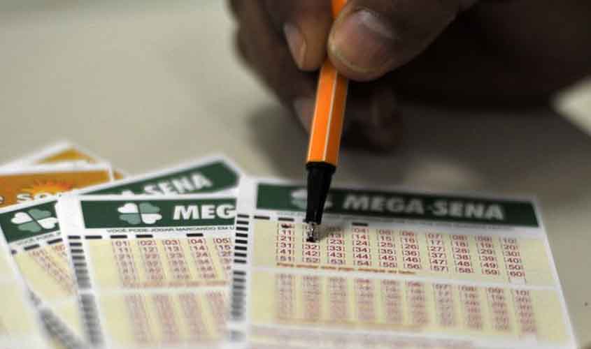 Mega-Sena acumula e prêmio pode chegar a R$ 33 milhões