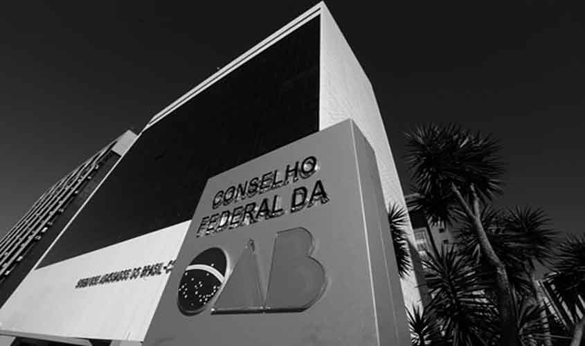 Justiça concede liminar à OAB e determina exclusão de postagem que ofende a advocacia