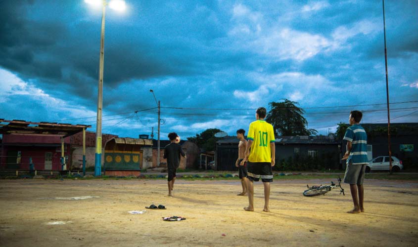 Espaço esportivo ganha refletores modernos com lâmpadas de LED