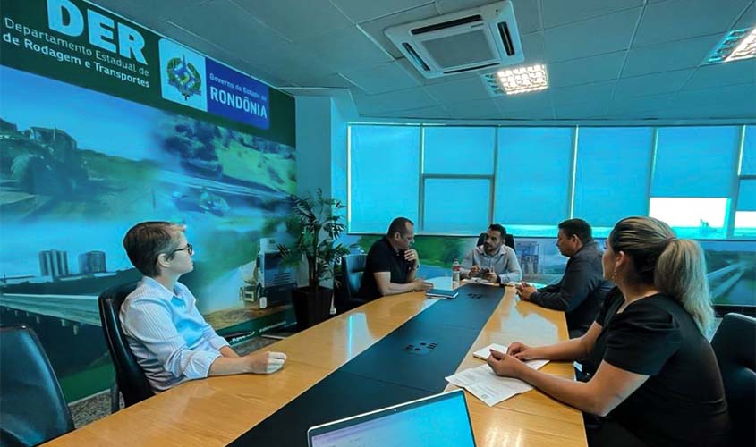 Secretário da Semplan visita DER para alinhar andamento de obras 