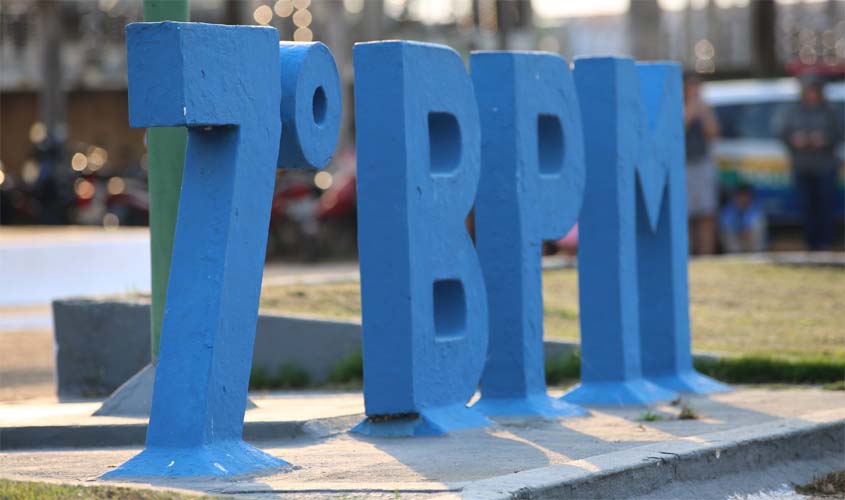 Polícia Militar conduz dupla acusada de furtar e tentar roubar residências