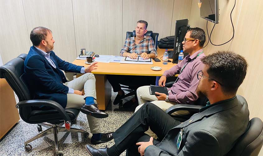 Cremero se reúne com Sesau para pedir regulamentação do certificado digital para médicos do SUS