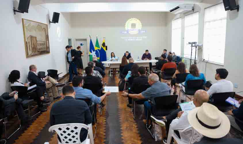 Reunião semanal dos 100 dias apresenta metas e avalia resultados