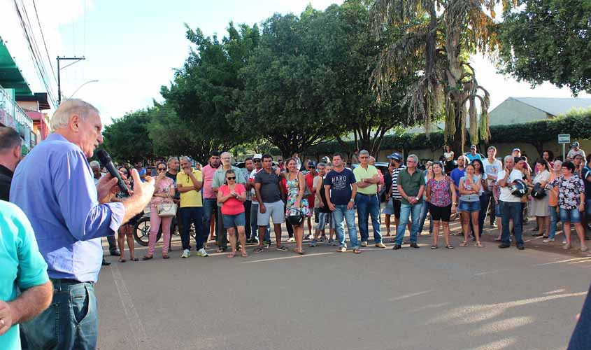 Follador participa em Ariquemes de manifesto contra aumento da tarifa de energia