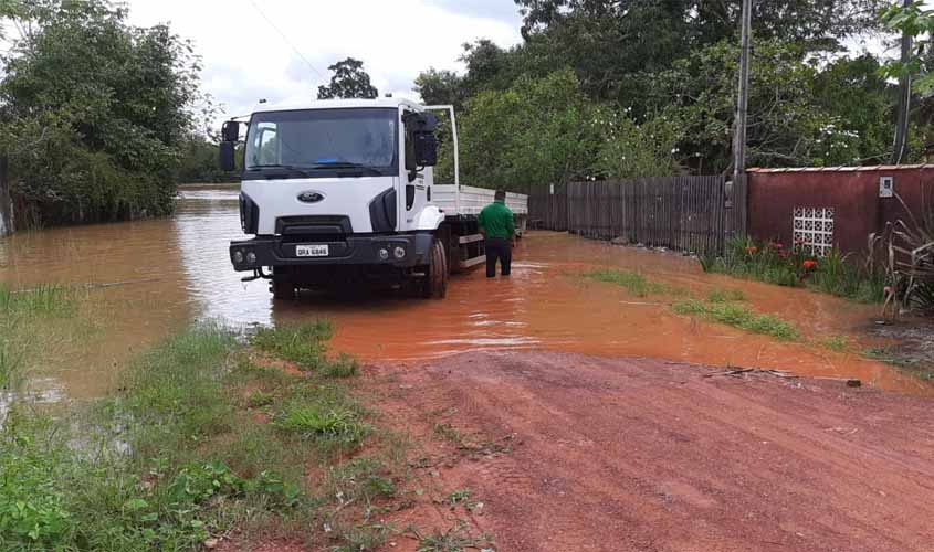 Enchente mobiliza Prefeitura de Cacoal em prol do Riozinho