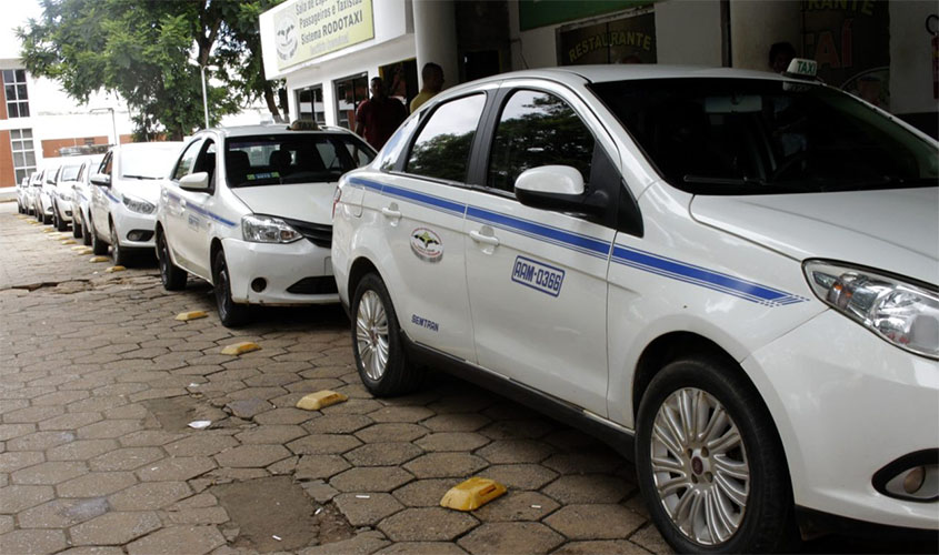 Taxistas autorizados têm 45 dias para legalizar na Agero o transporte alternativo entre cidades de Rondônia