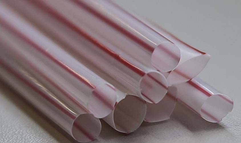 Lei que proíbe canudos de plástico começa a ser aplicada em São Paulo