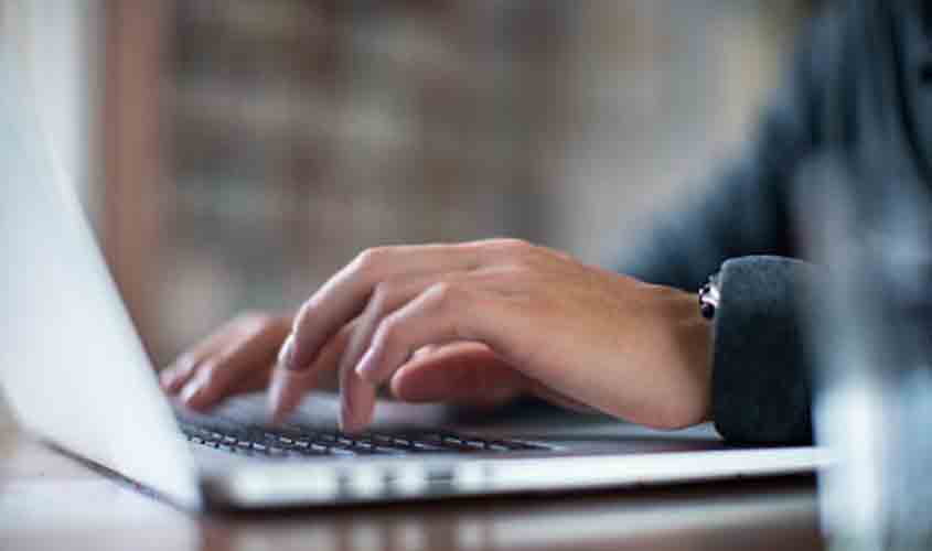 TST define competência para julgar ação de trabalhador contratado por meio de site de empregos