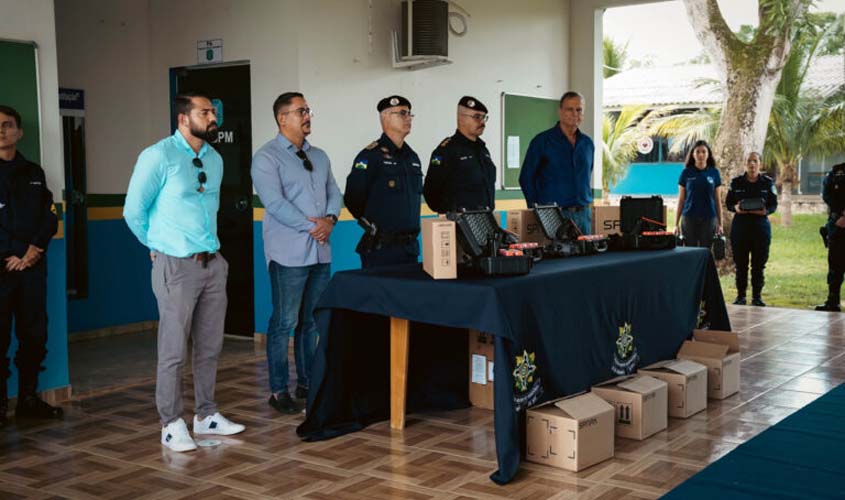 Batalhão de Polícia Militar recebe novos armamentos não letais