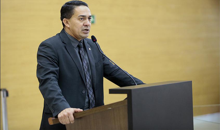 Eyder Brasil denuncia preços abusivos em produtos de proteção contra o Coronavírus