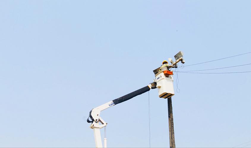 Prefeitura recupera rede elétrica e iluminação em espaços públicos da Capital