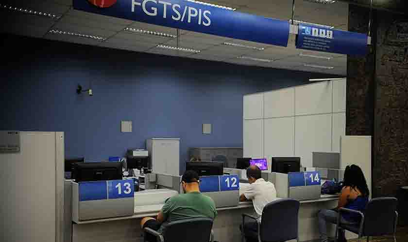 Publicada medida provisória que autoriza saque de até R$ 1 mil do FGTS