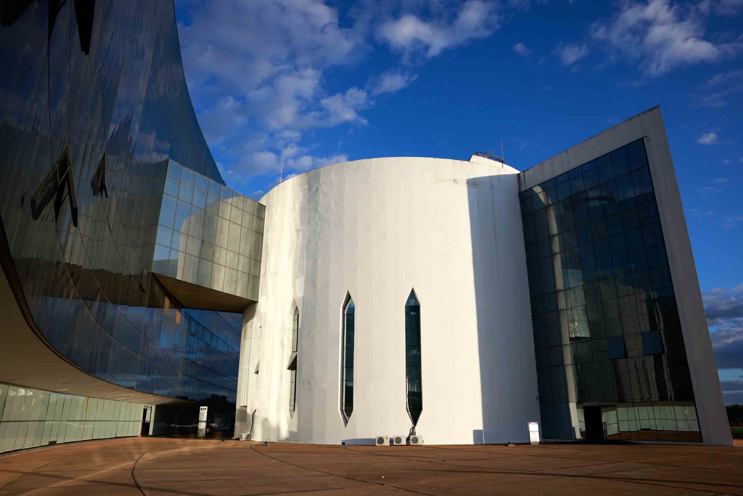 STF arquiva denúncia contra dois acusados de furtar carteira com R$ 0,15 em Goiânia (GO)