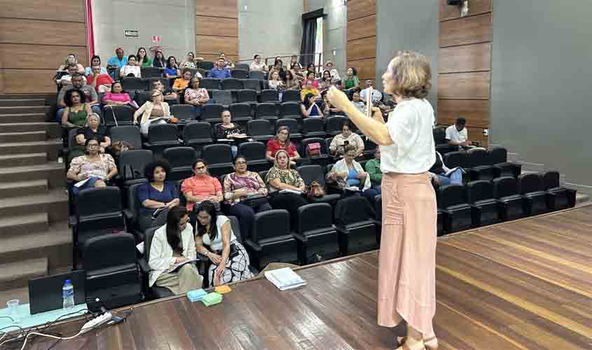 Prefeitura realiza capacitação de gestores escolares com objetivo de melhorar os indicadores da educação básica