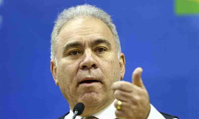 Ministro detalha motivos para decretar fim da emergência sanitária