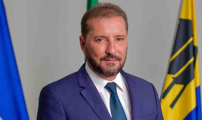 Reposição salarial de servidores municipais entra em vigor em maio, anuncia Hildon Chaves