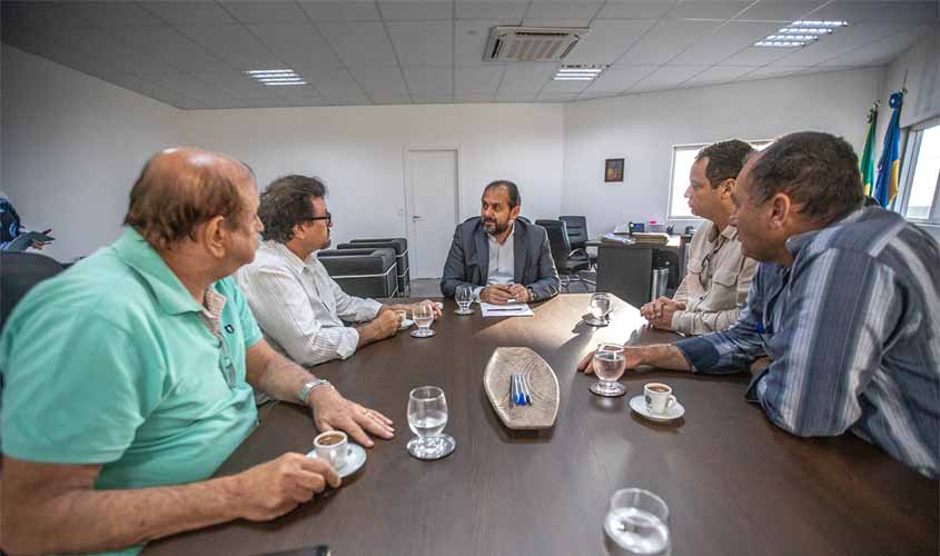 Laerte Gomes recebe representantes das forças de Segurança Pública contrários a PEC da Previdência