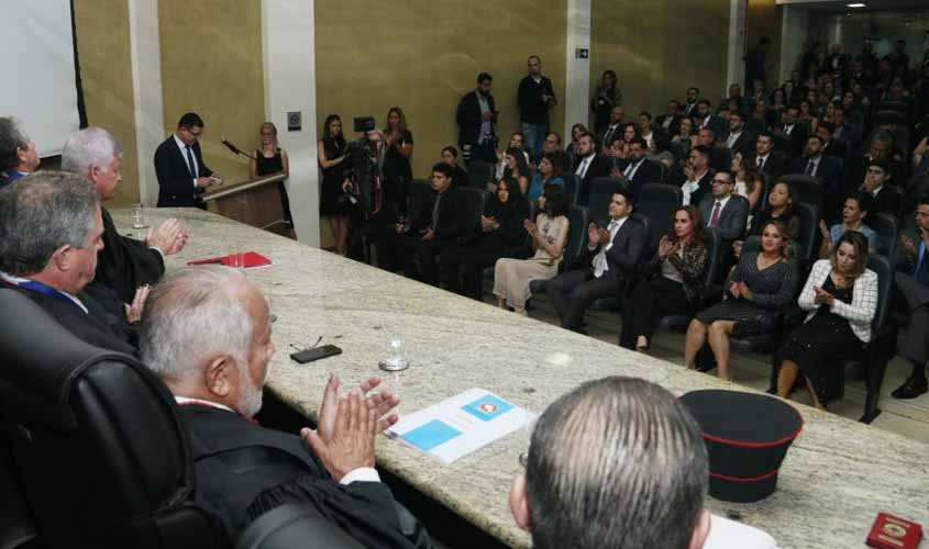 Governador enaltece sabedoria e honra na nova jornada de procurador e corregedor empossados no Ministério Público