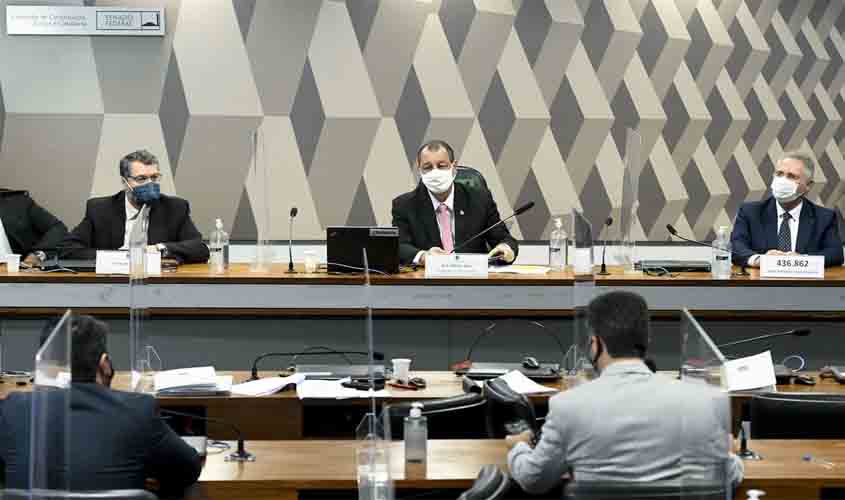 Araújo diz à CPI da Pandemia que não houve atritos com a China