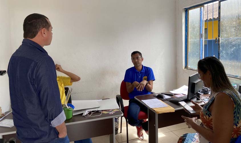 Trabalhadores em educação da escola Santa Júlia recebem ameaças de moradores