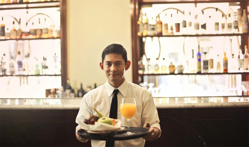 Como fazer treinamento de garçom?