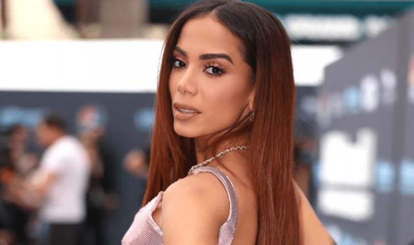 Endometriose: entenda a doença revelada pela cantora Anitta