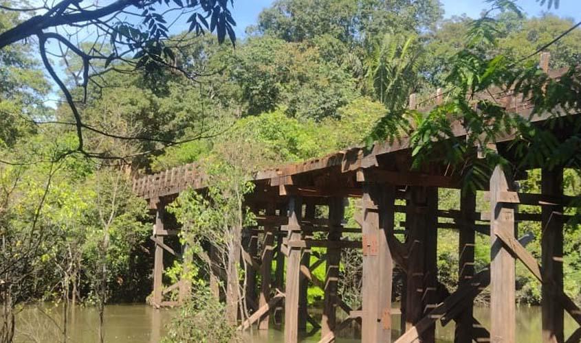 Ponte sobre o rio das Garças, no ramal da Bacia Leiteira, é interditada para veículos pesados