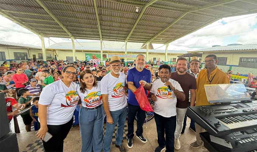 Vereador Everaldo Fogaça participa do Domingão na Comunidade da associação Zequinha Araújo 